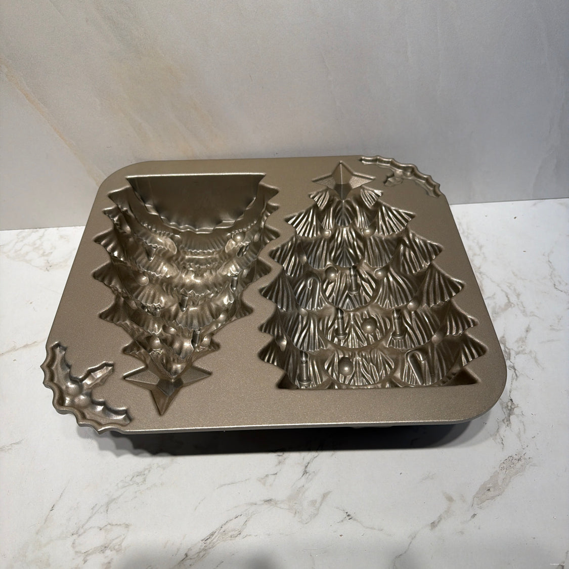 Christmas Tree Pan