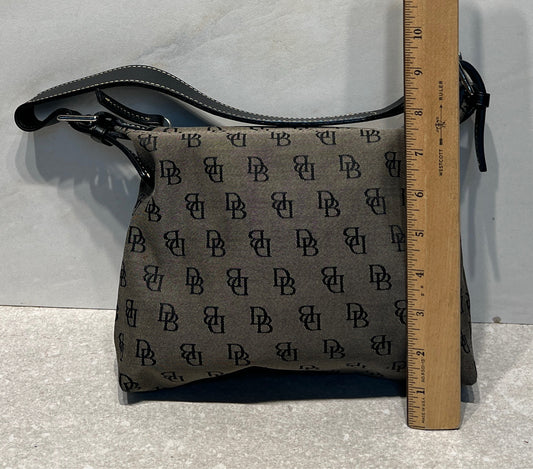 Dooney And Bourke Handbag *
