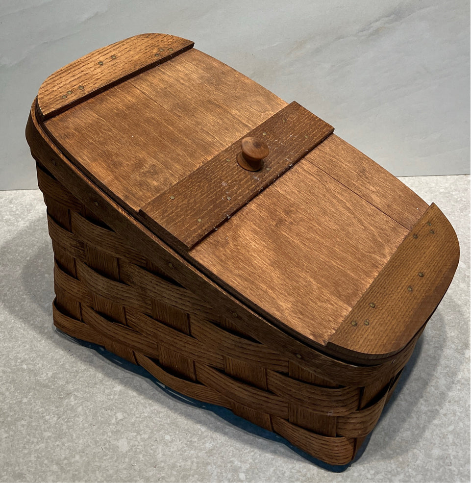 Covered Peterboro Basket