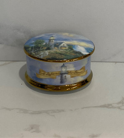 Thomas Kinkade Covered Box