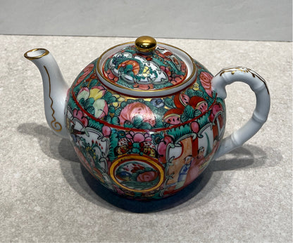 Rose Medallion Teapot