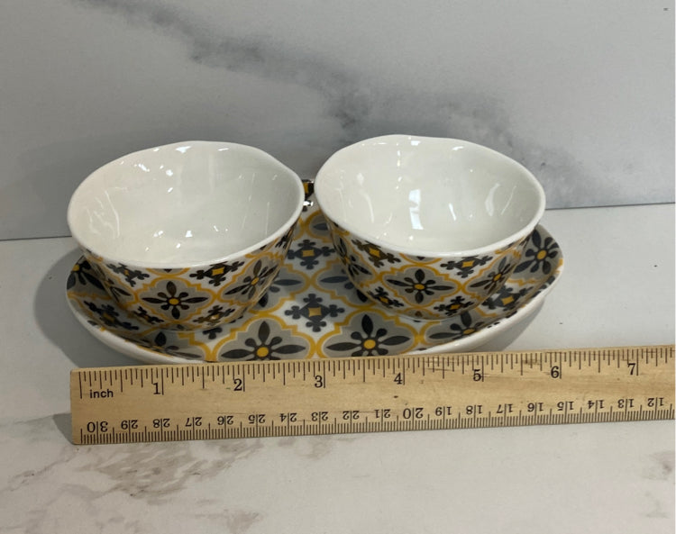 Tray With 2 Bowls