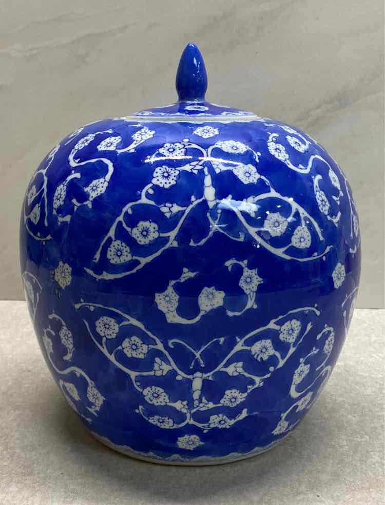 Blue And white Covered Jar