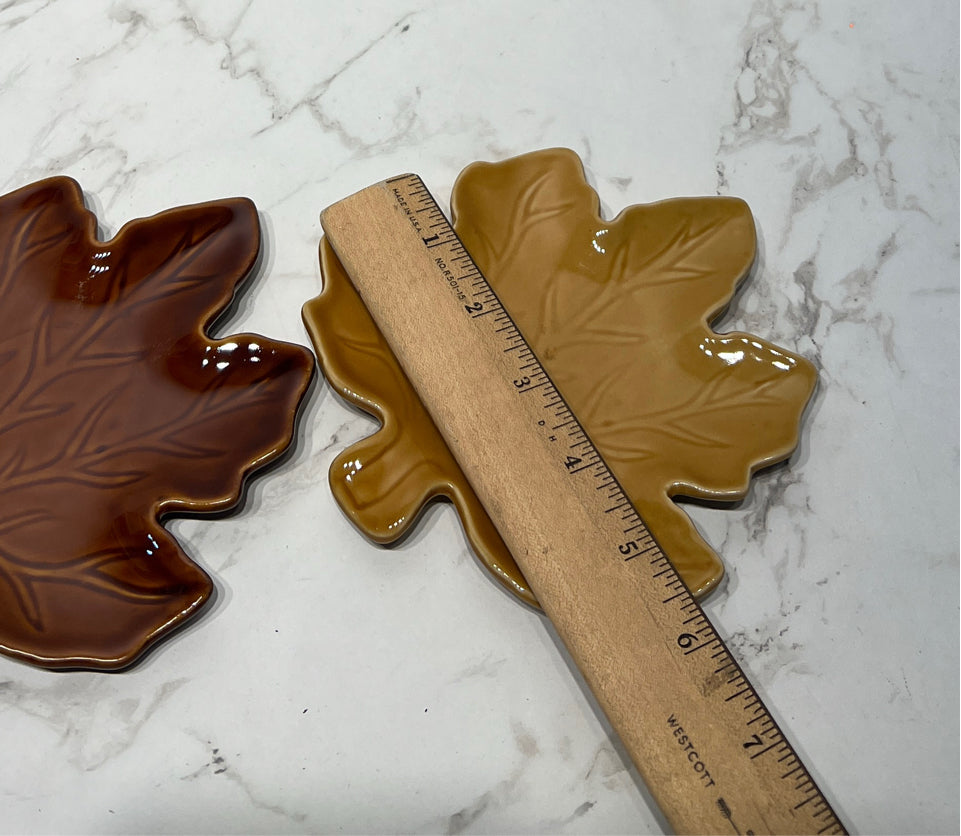 Set of 2 Fall LEaf Plates