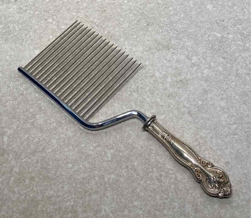 Sterling Handled Cake Breaker