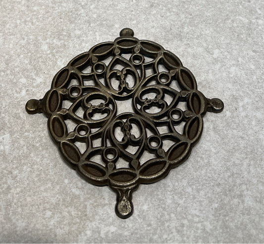 Trivet