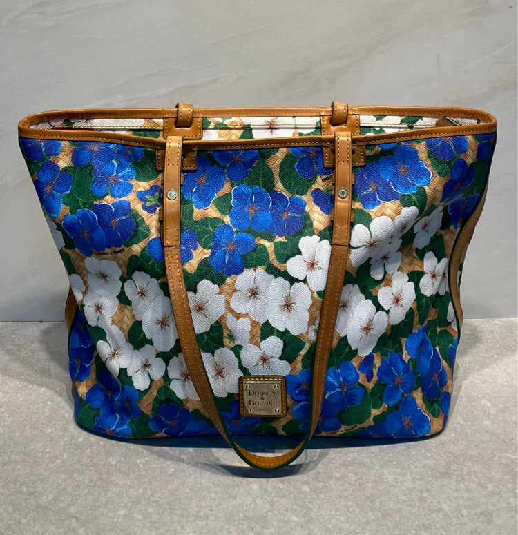 Dooney and Bourke Handbag
