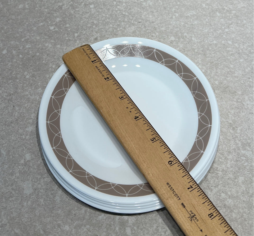 Set of 4 Corelle Pltes