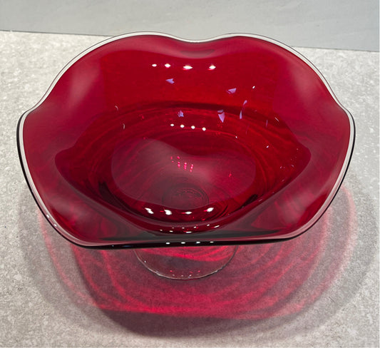 Red Footed Bowl