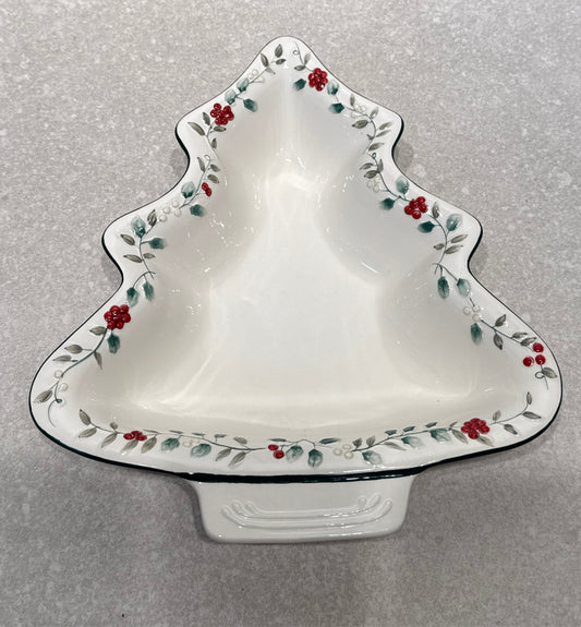 Pfaltzgraff Winterberry Tree Plate