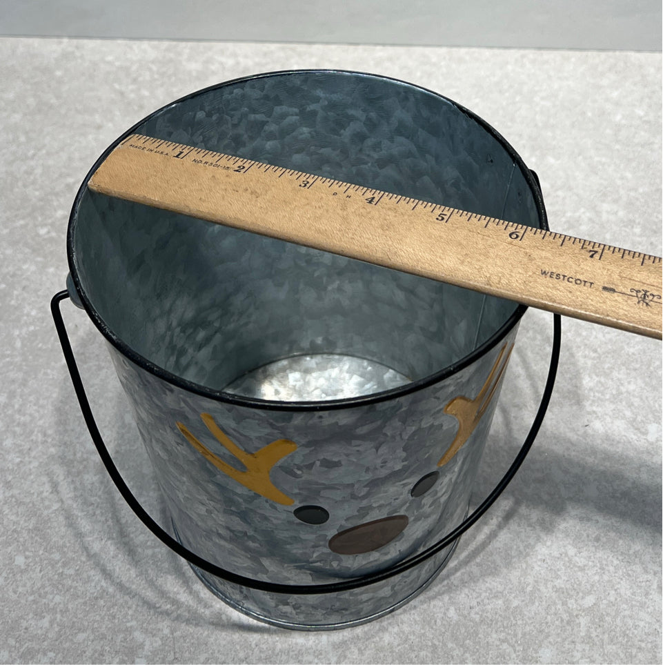 Bucket