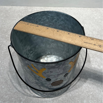 Bucket