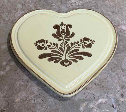 Pfaltzgraff Heart Trivet