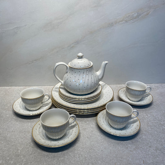 Laura Ashley Dinnerware Set