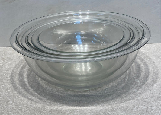 Set of 3 Pyrex Mixing Bowls