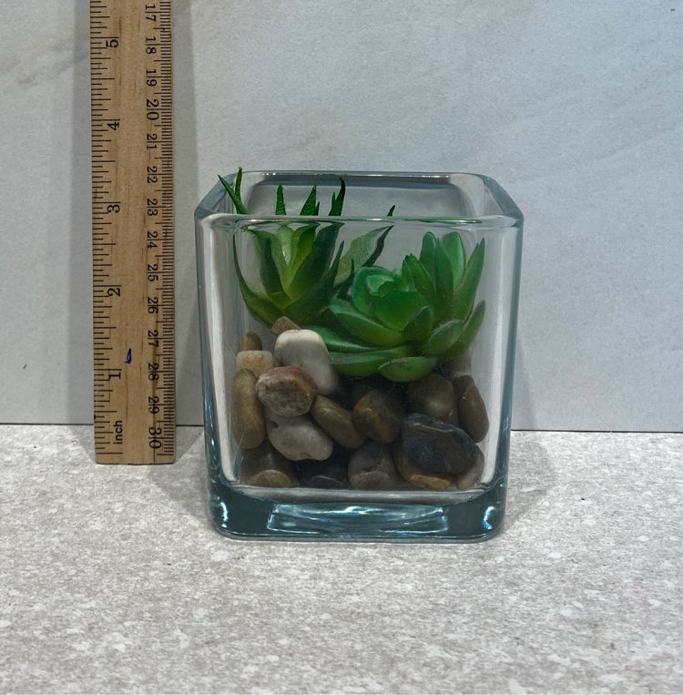 Artifical Decor