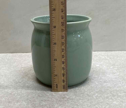 Planter(As-Is)