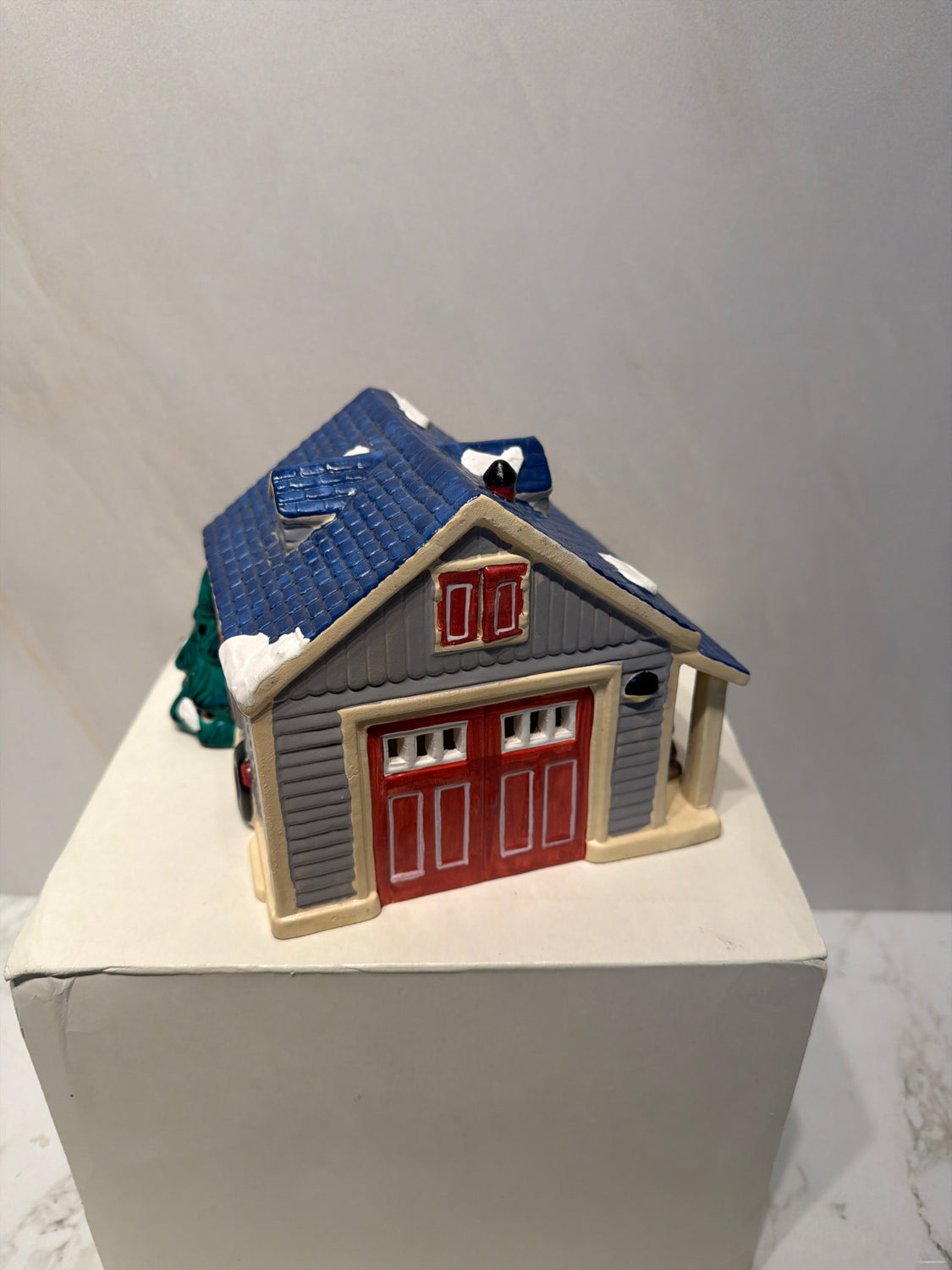 Dept. 56 Single Car Garage