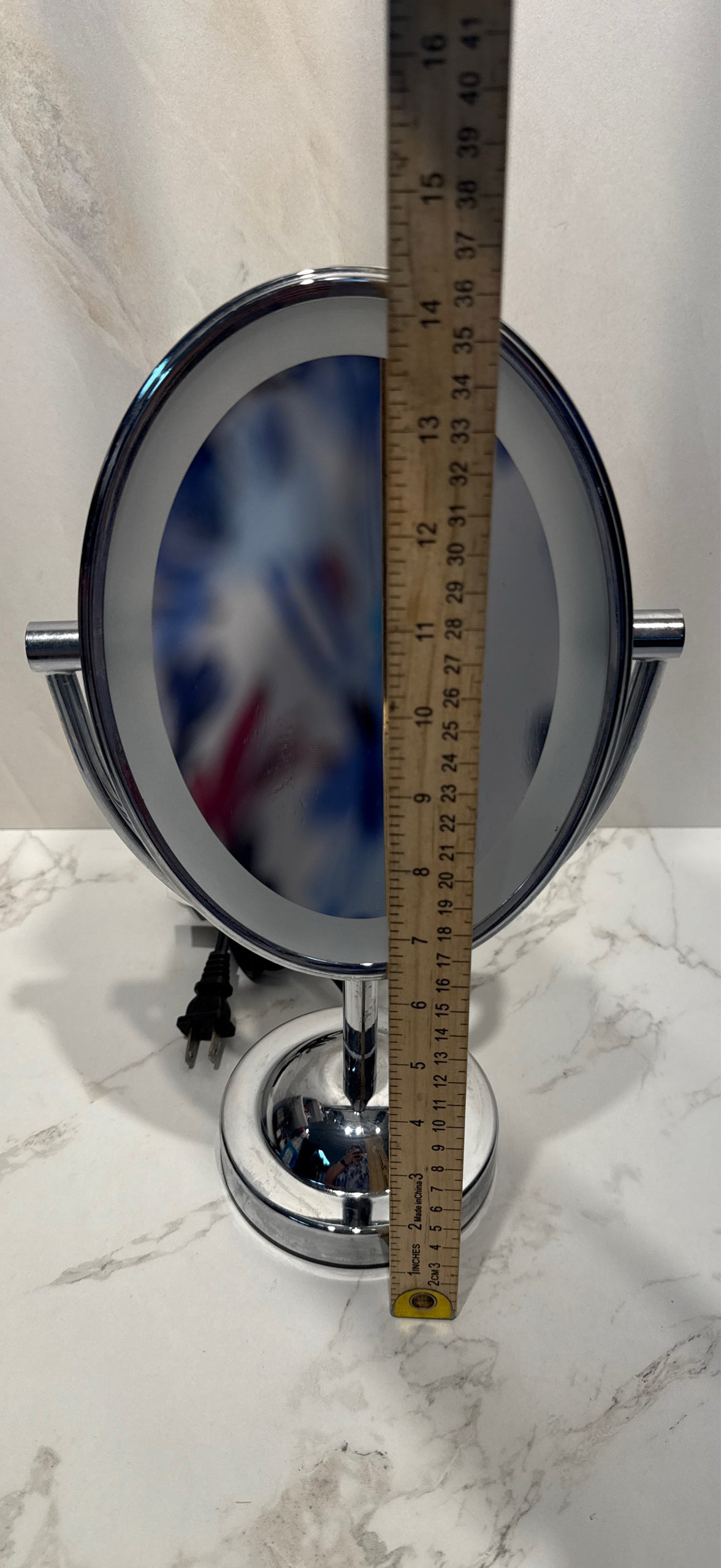 Plug in Mirror