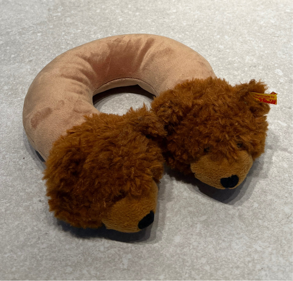 Steiff Neckl Pillow