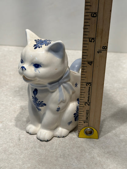 Delft Cat Pitcher