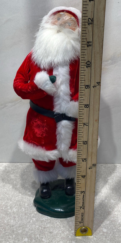 Byer's Choice Santa