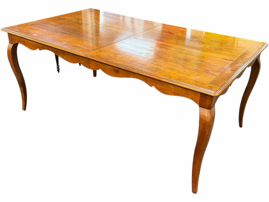 Ethan Allen Maison Dining Table With Leaf
