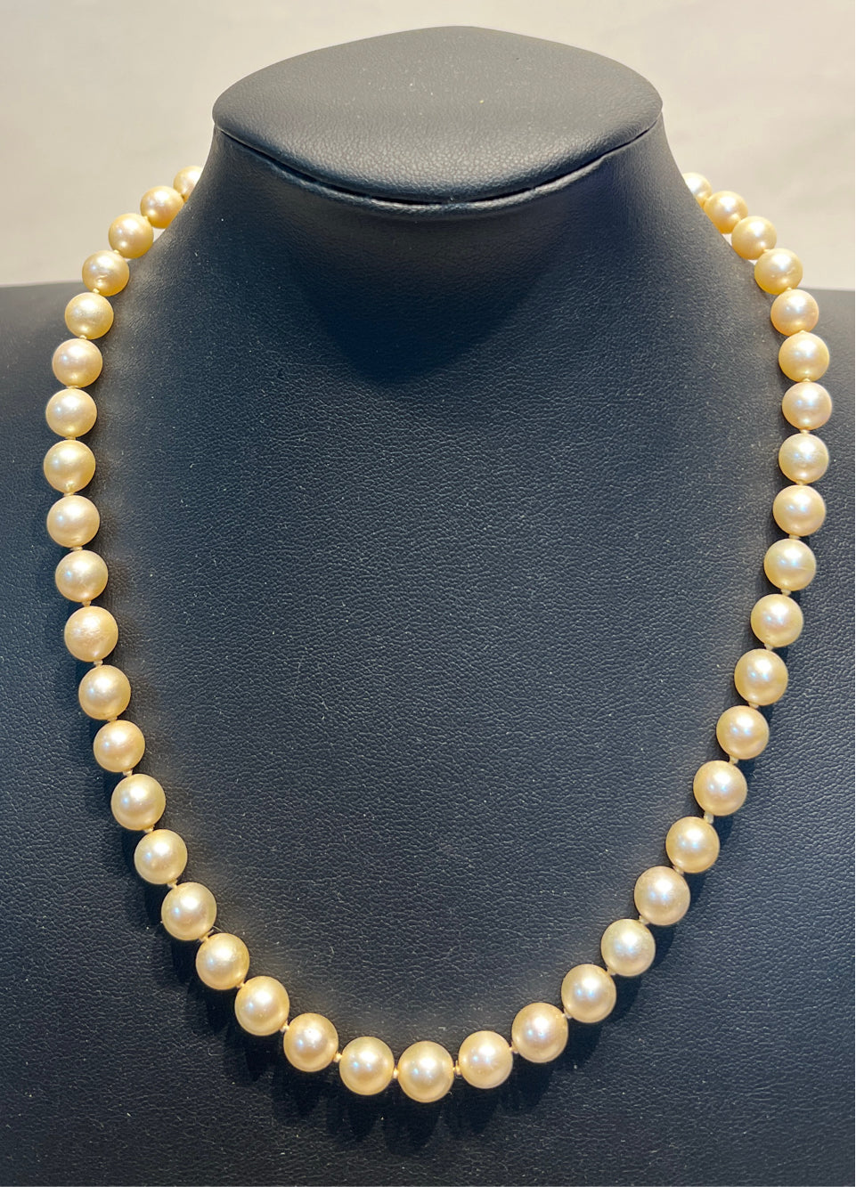 Gold Clasp Pearls