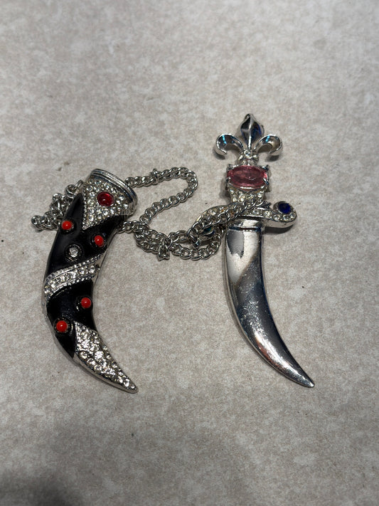 Double Pin