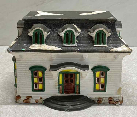 Dept. 56 Carriage House