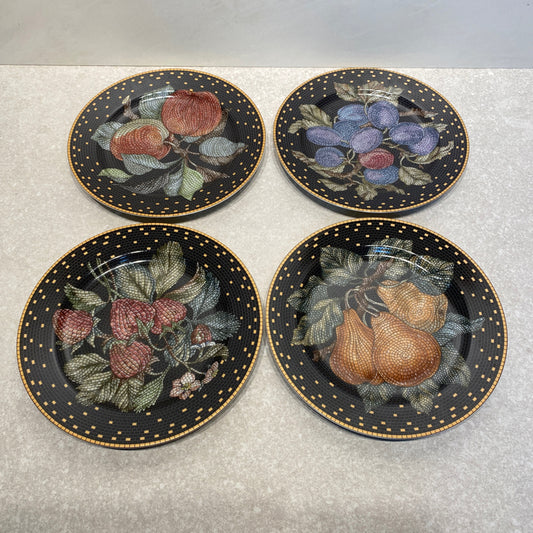 Set of 4 plates