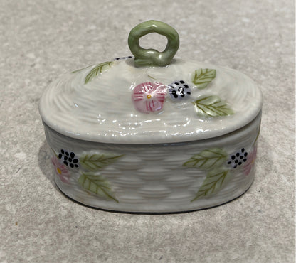 Belleek Covered Bowl