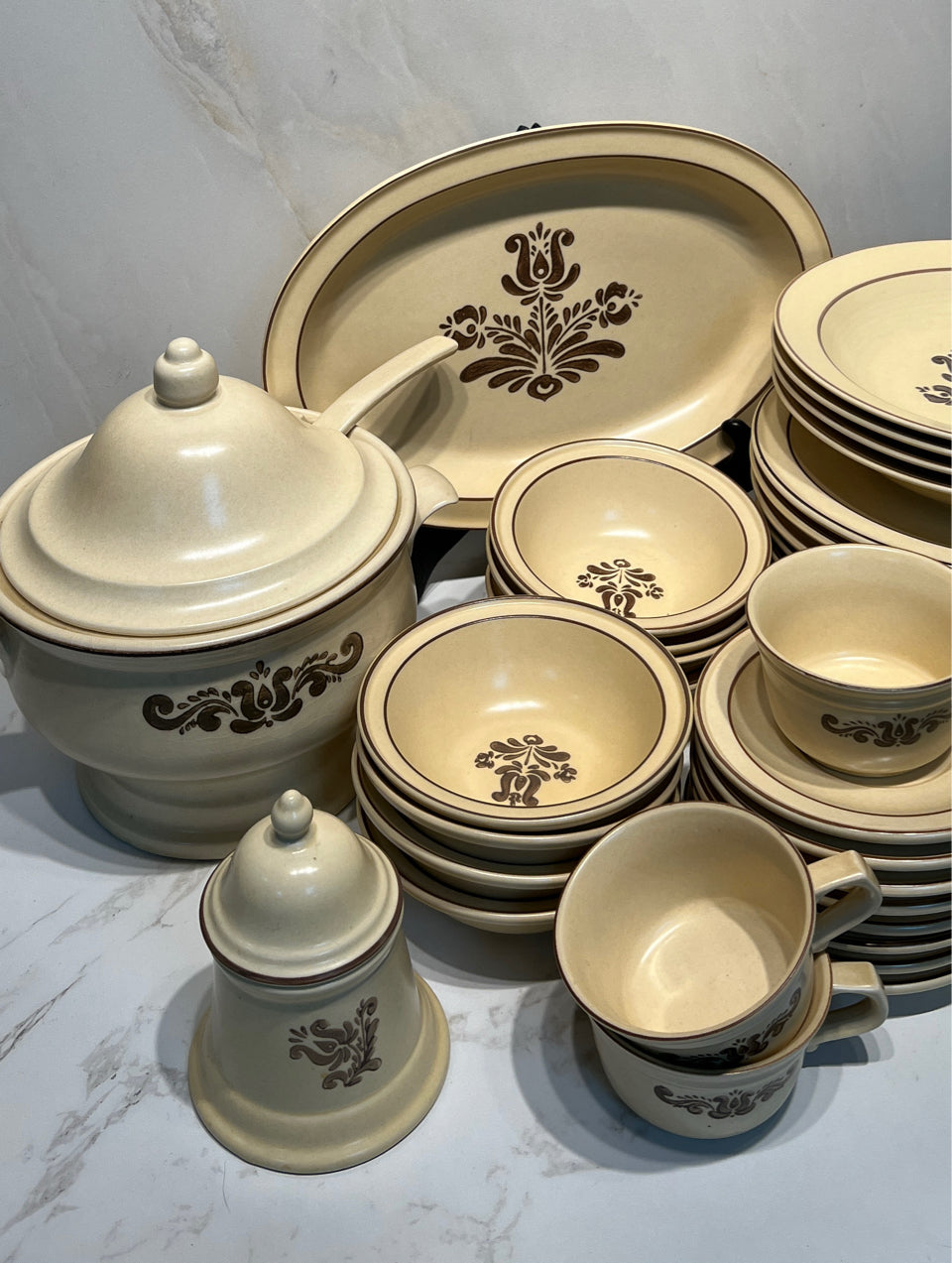 Pfaltzgraff Set