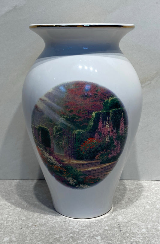 Thomas Kinkade Vase