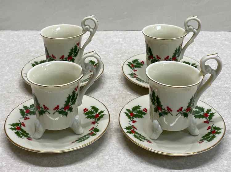 Set of 4 Cup And Saucers