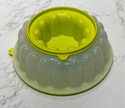 Tupperware Container
