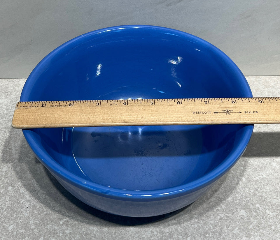 Set of 2 Old Bowls - USA