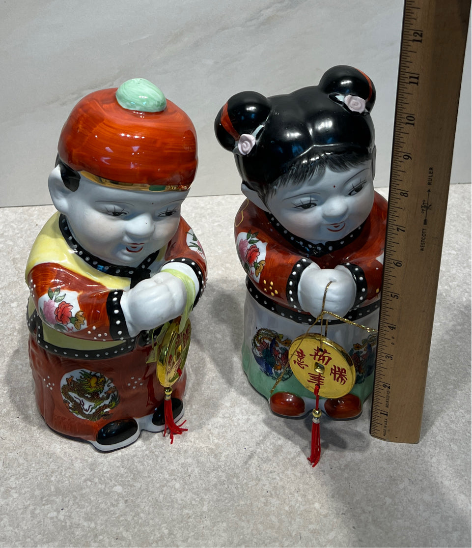 Set of 2 Figurines