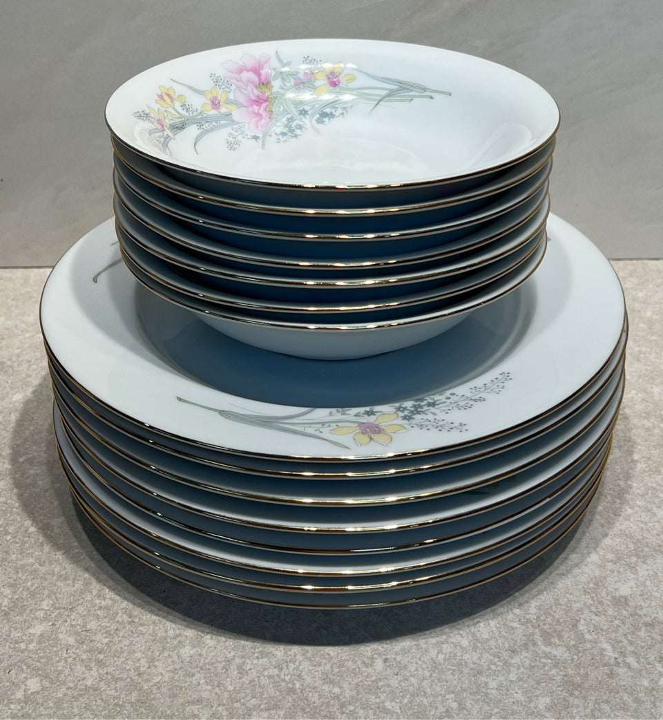 Set of Dishes