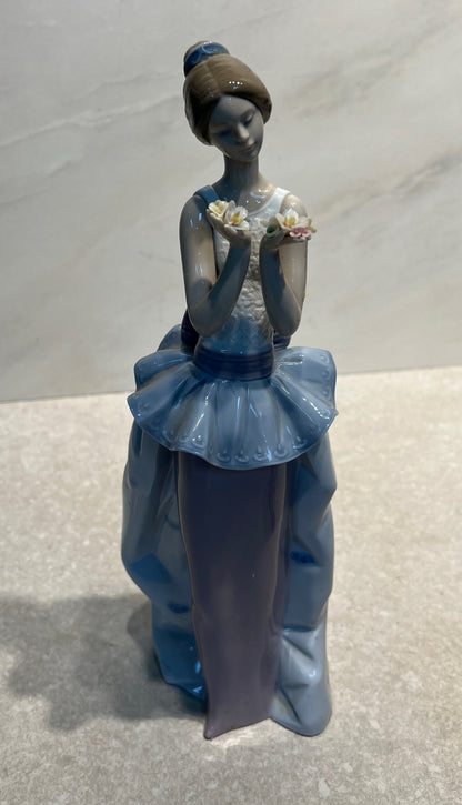 Lladro 6592 "An Expression of Love"