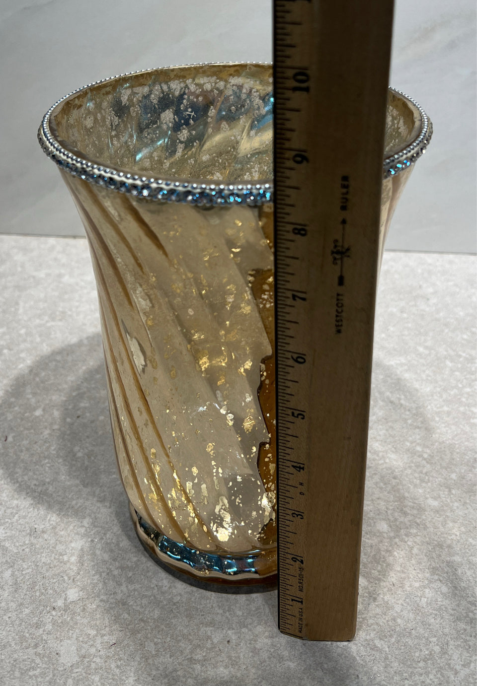 Candleholder