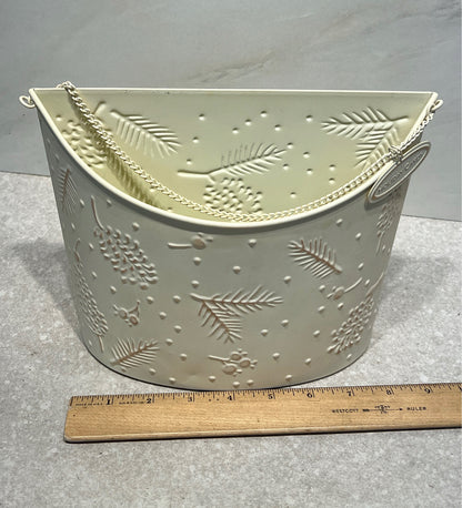 Hallmark Wall Pocket