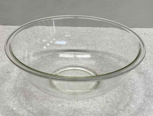 Pyrex Mixing Bowl