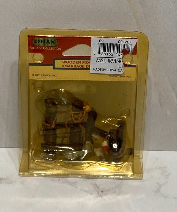 Lemax Figurine
