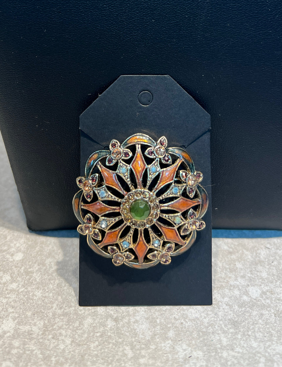 Monet Pin