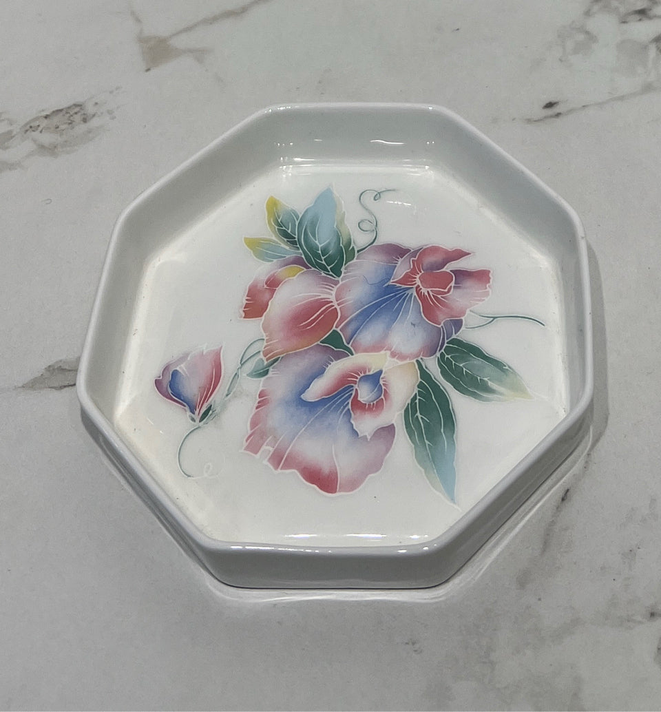 Aynsley Dish