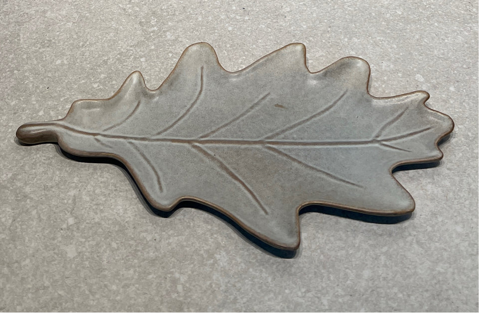 Pottery Barn Leaf Plate