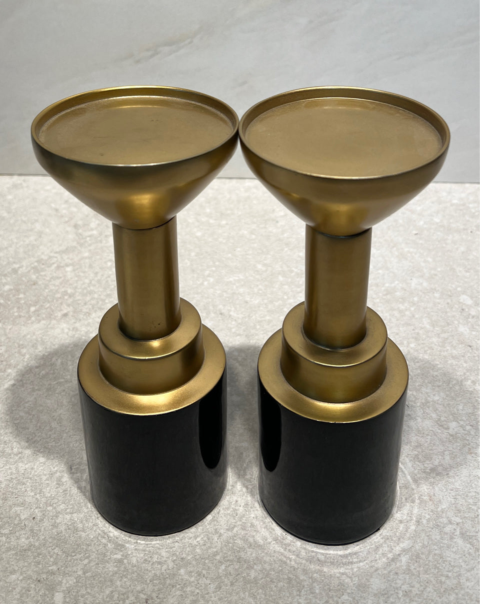 Set of 2 Candleholders