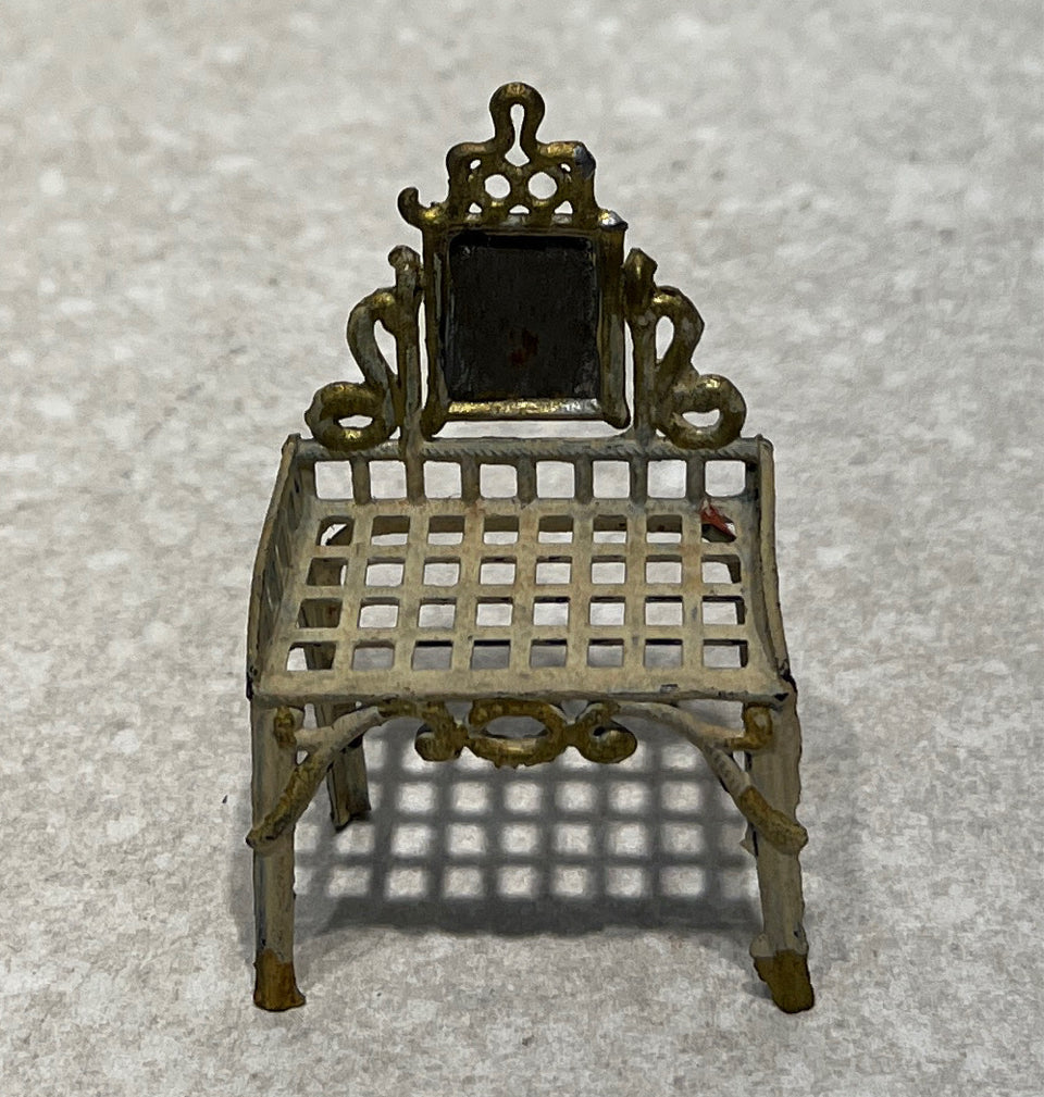 Old Doll Furniture Vanity