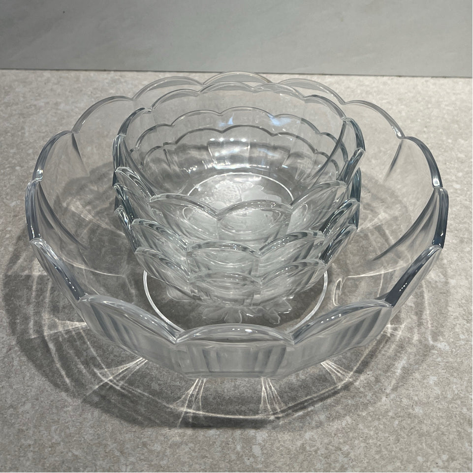 Val St. Lambert 4-Piece Salad Bowl Set - as is